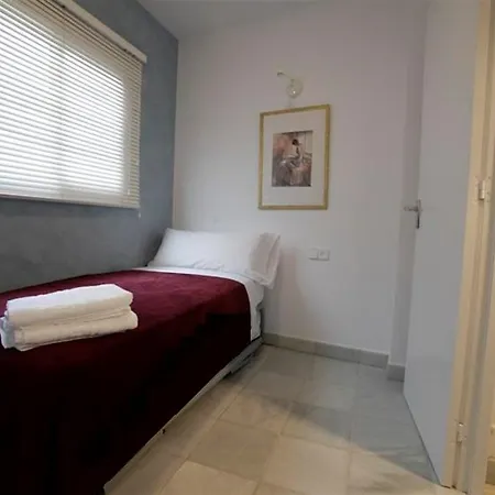 Apartment Lovely 3 Bedroom In