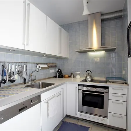 Lovely 3 Bedroom In *