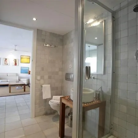 Apartment Lovely 3 Bedroom In *