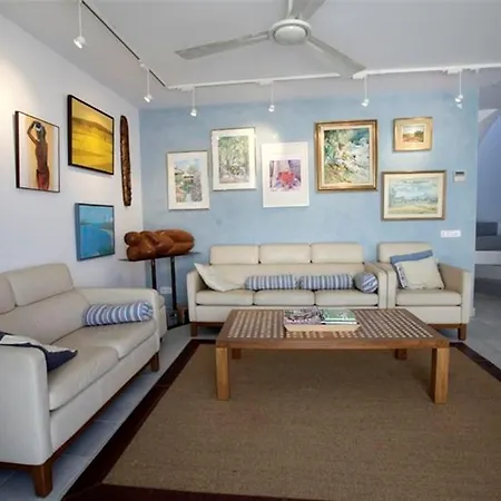 Apartment Lovely 3 Bedroom In *